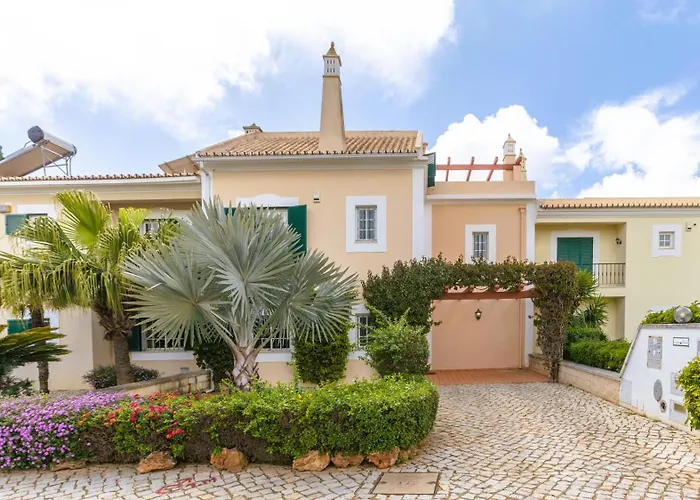 - Limoni Vilamoura