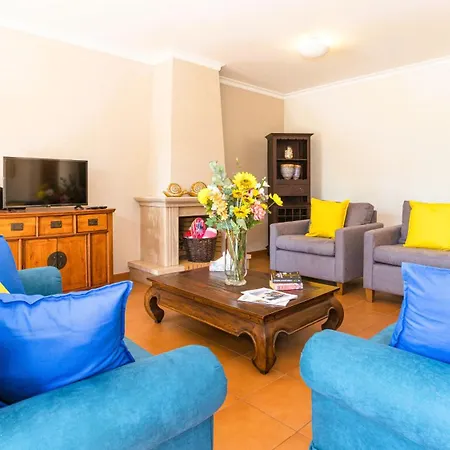 - Limoni Villa Vilamoura