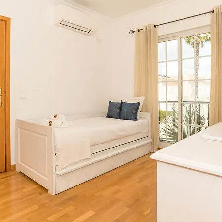 - Limoni * Vilamoura